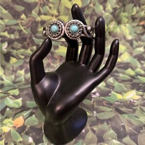 Elegant Silver and Turquoise Bracelet